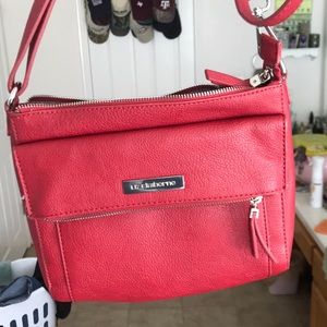 • liz claiborne cross body bag •